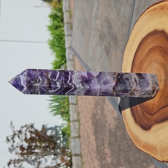 Chevron Amethsyt XL Tower 650 grams 9" - Picture 6 of 11